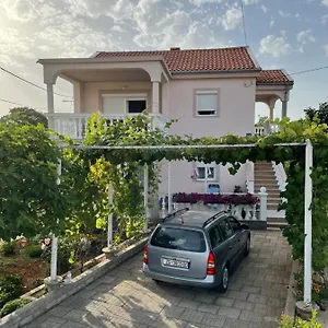 Mirela Apartment Vrh (Krk)