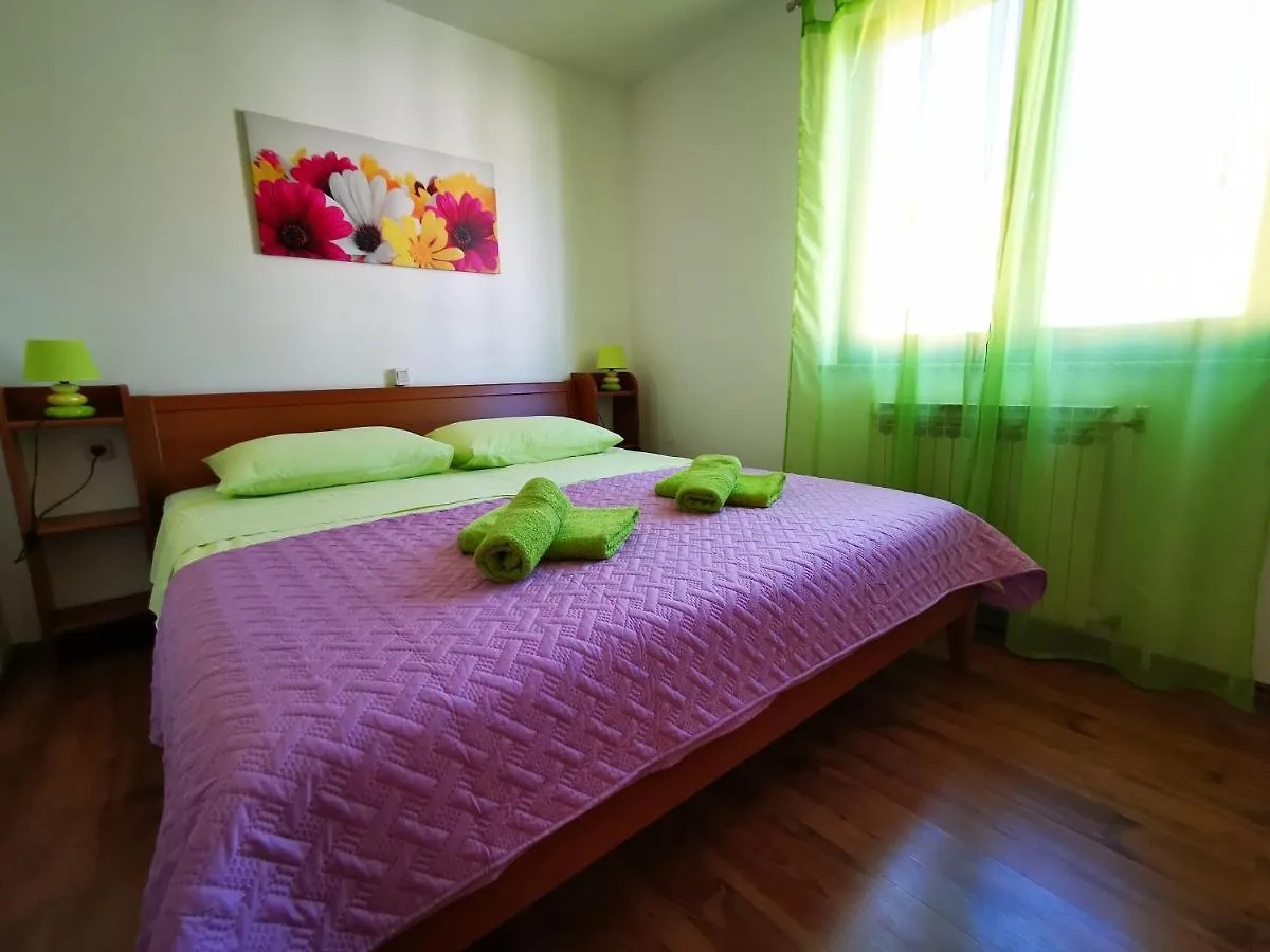 Apartments Medusa Rovigno 0*,  Croazia